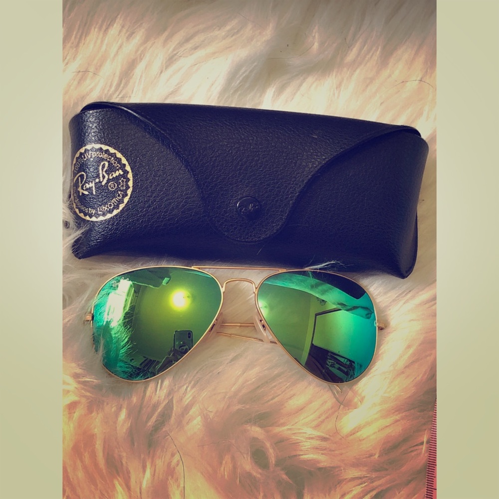 SOLD Mirrored green Ray Ban Aviators